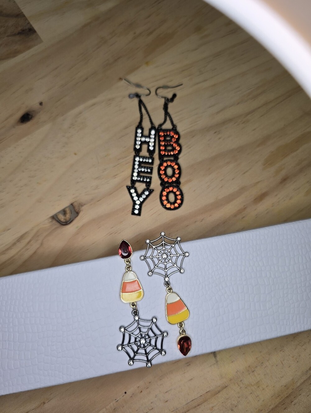 2 Pairs Of Halloween Earrings